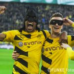 Pierre-Emerick  Aubameyang un dMarco Reus jubeln mit Masken Batman und Robin nach dem 1:0. Fussball Bundesliga - Borussia Dortmund - FC Schalke 04 3:0 (0:0) 23. Spieltag, am Samstag, 28.02.2015, im Signal Iduna Park in Dortmund. Foto: Thomas Nitsche - Funke Foto Services